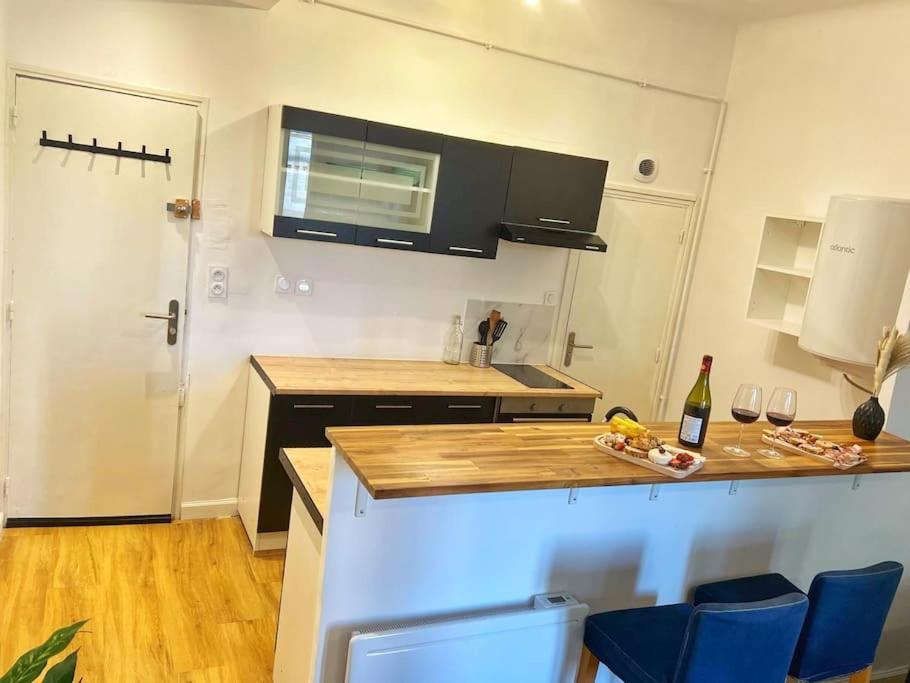 Agreable Studio Refait A Neuf, Centre Historique Avignon Bagian luar foto
